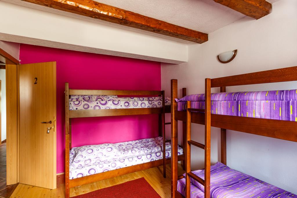 Hostel Highlander 자블야크 외부 사진