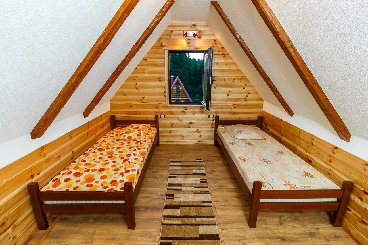 Hostel Highlander 자블야크 외부 사진
