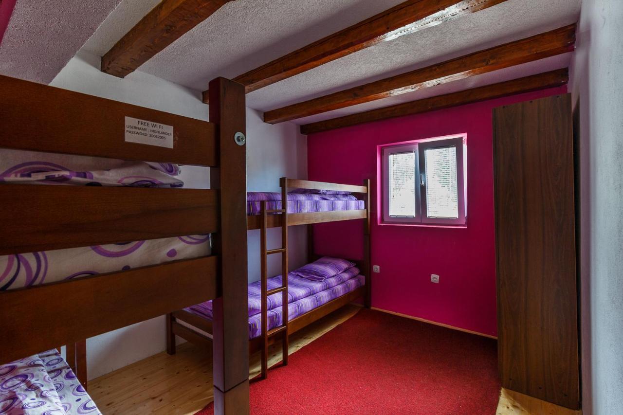 Hostel Highlander 자블야크 외부 사진
